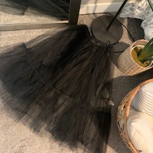 Black Full Tulle Midi Skirt - Size S